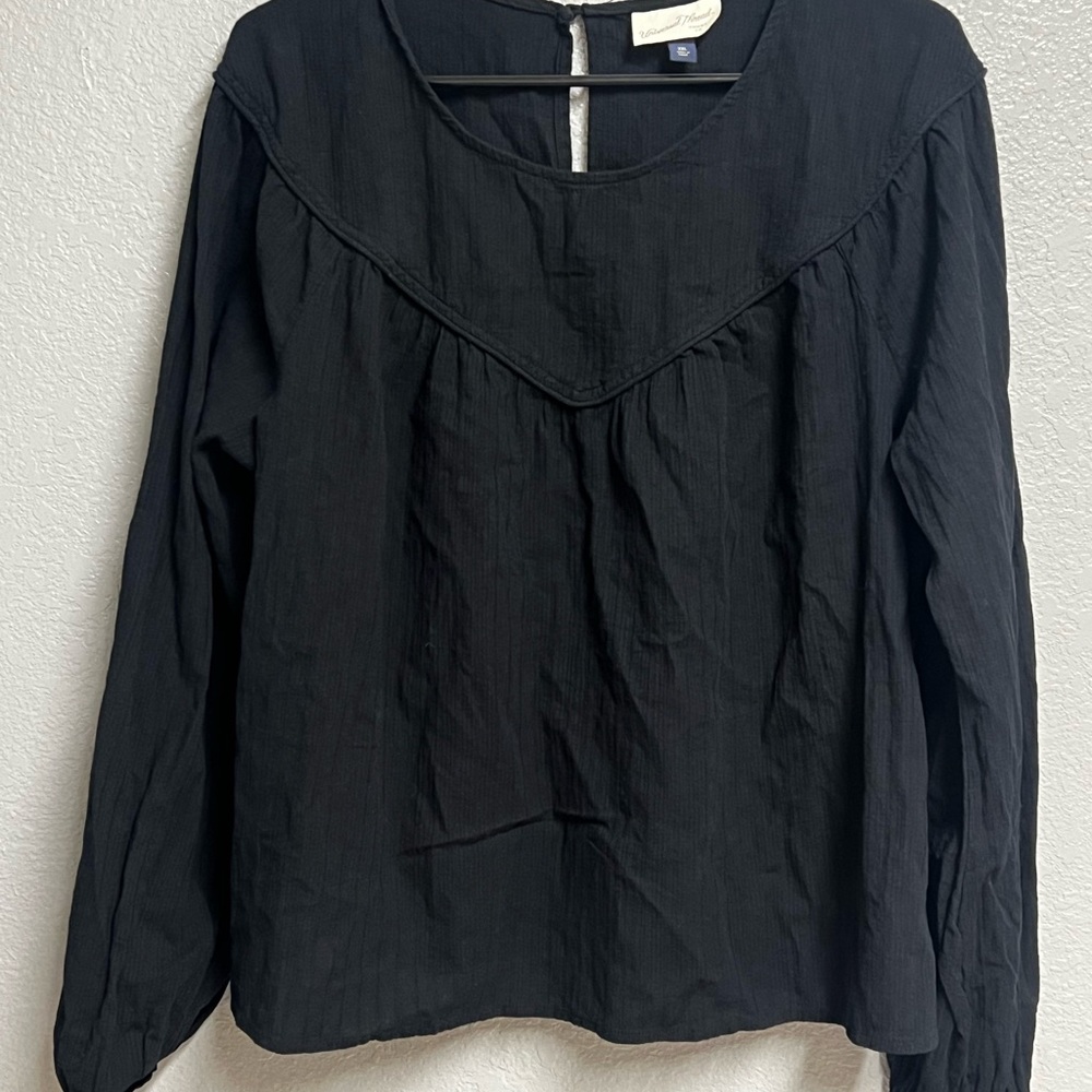 Universal Thread Black Long-Sleeve Peasant Blouse